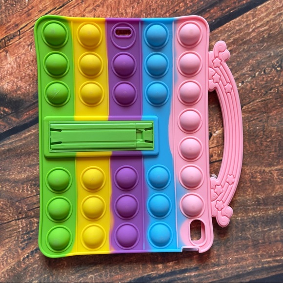 Tablet cover pop socket with stand, please see measurements, iPad, android, fire - Picture 3 of 9